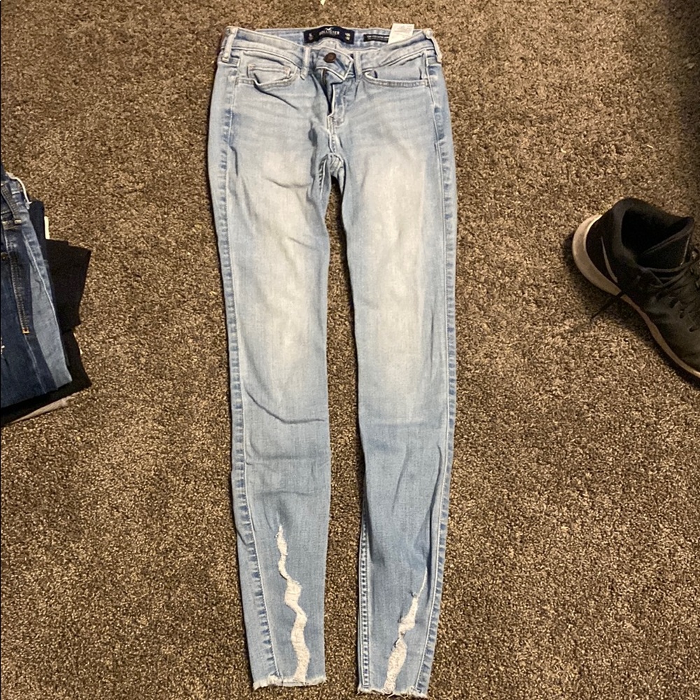 Hollister low rise supper skinny size 25